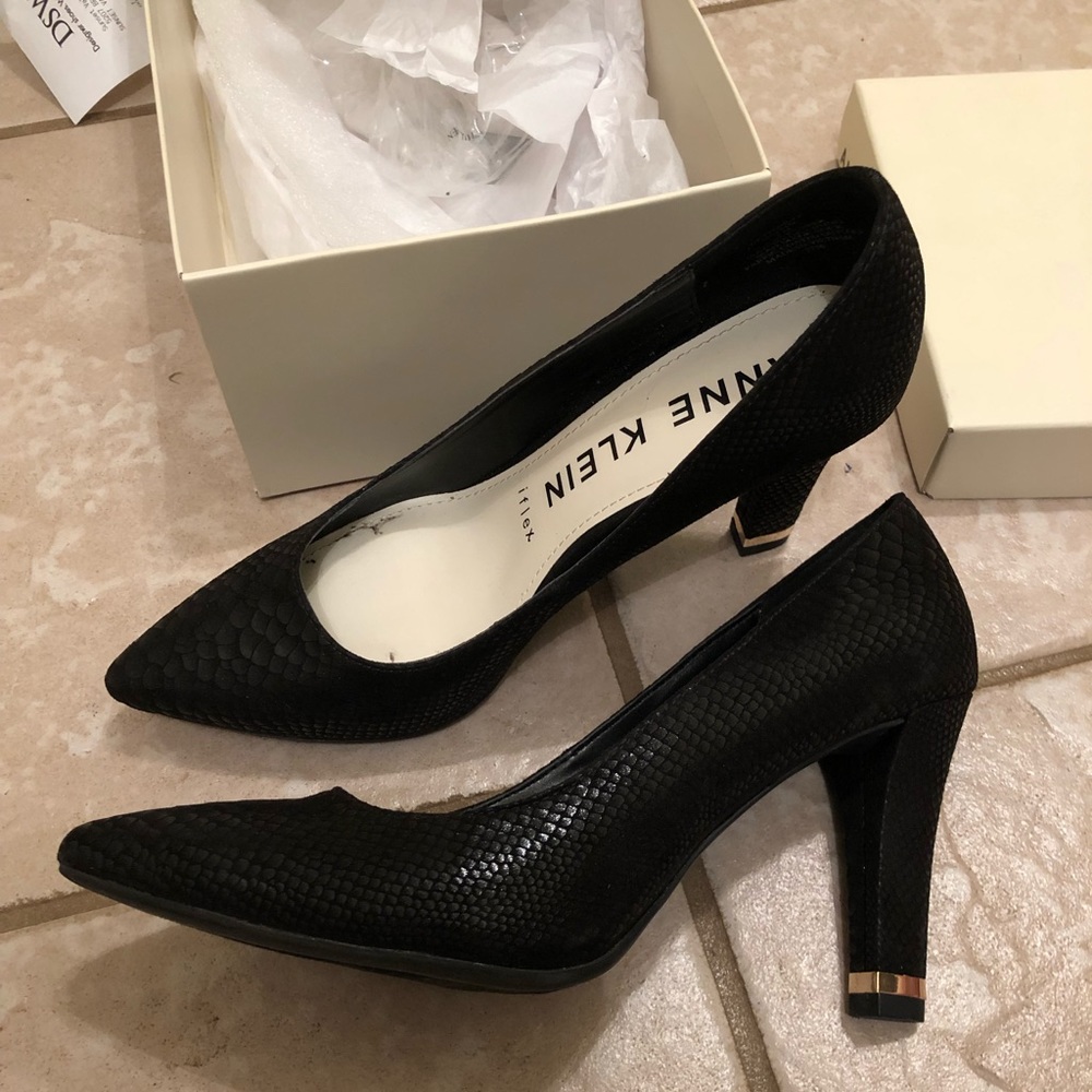 Anne Klein Pumps